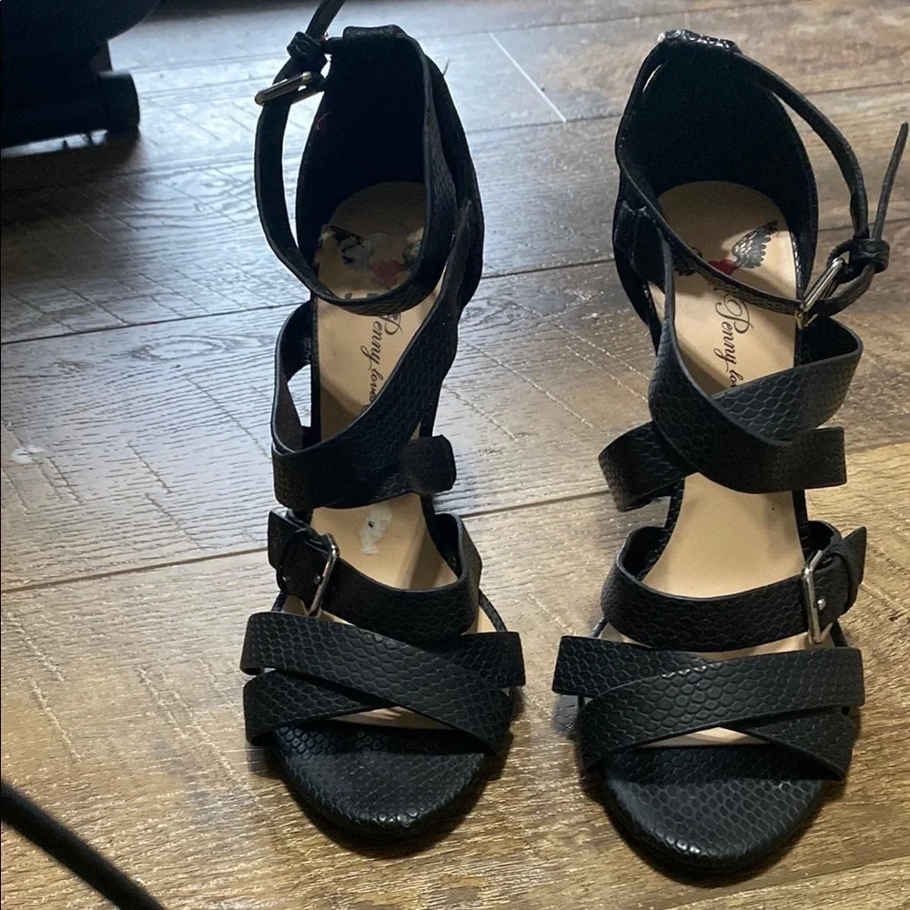 Penny Loves Kenny Black Strappy Leather Sandals Size 7